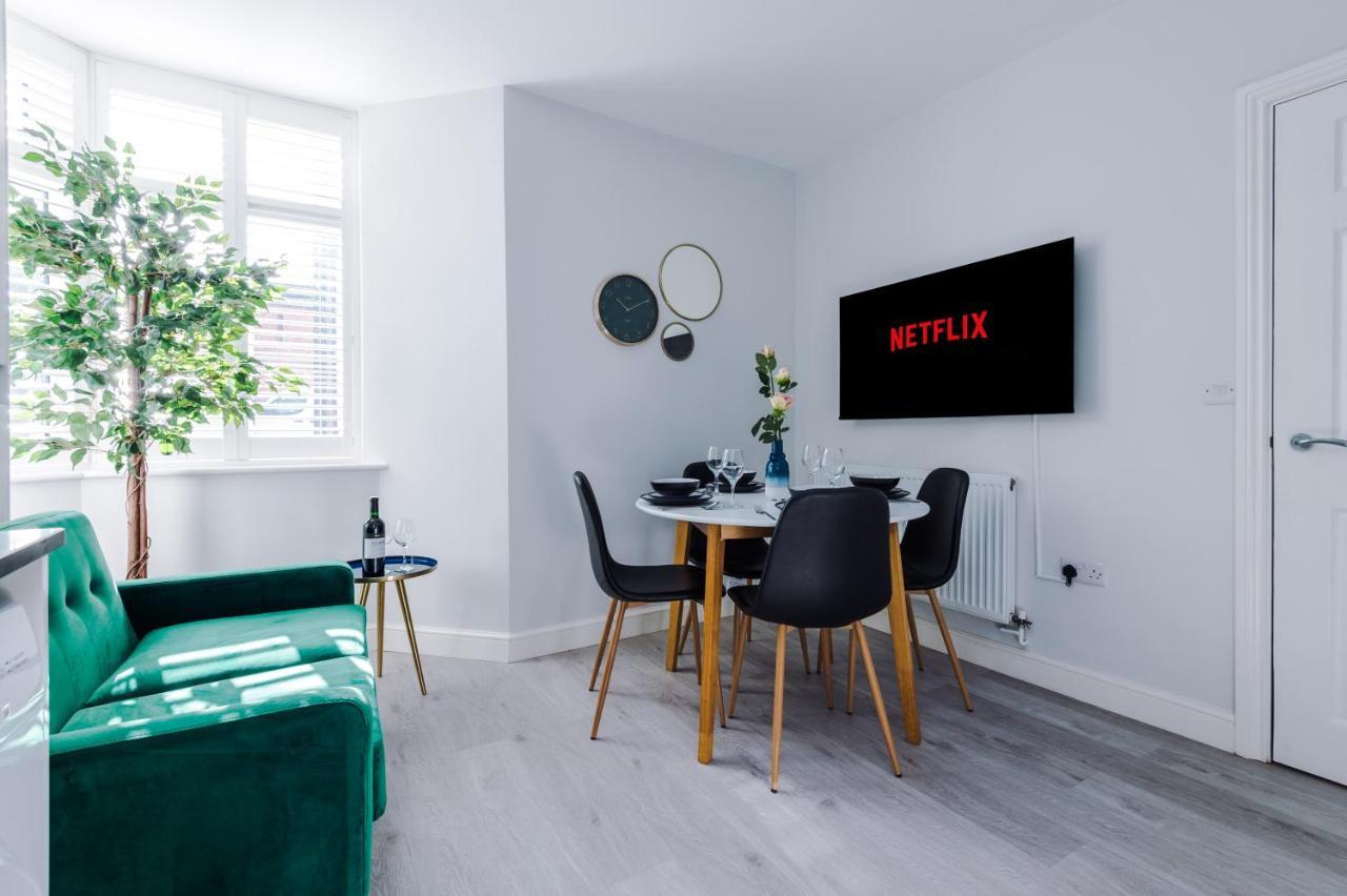 Beechwood Lodge Serviced Apartment Coventry Buitenkant foto